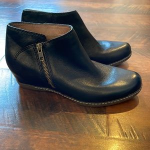 Dansko Leyla ankle boot